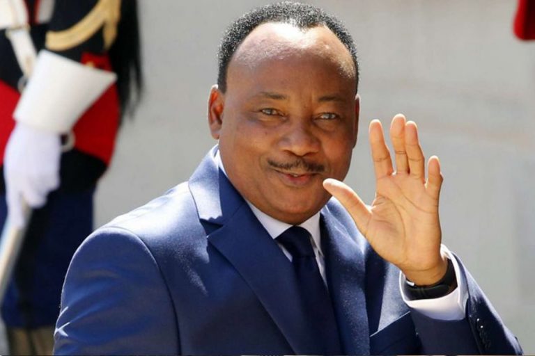 Niger Republican President, Issoufou, wins Mo Ibrahim prize for leadership